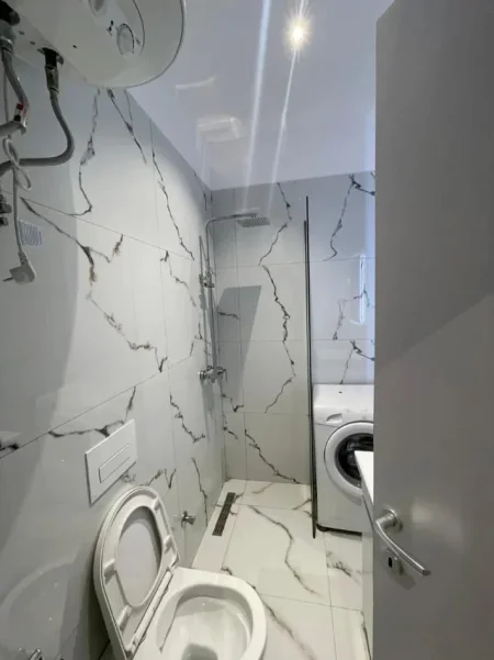 Tirane, jepet me qera Apartament 1+1 Kati 2, 60 m², Çmimi 35.000 Lekë të Reja, në Fresk,Tiranë.
