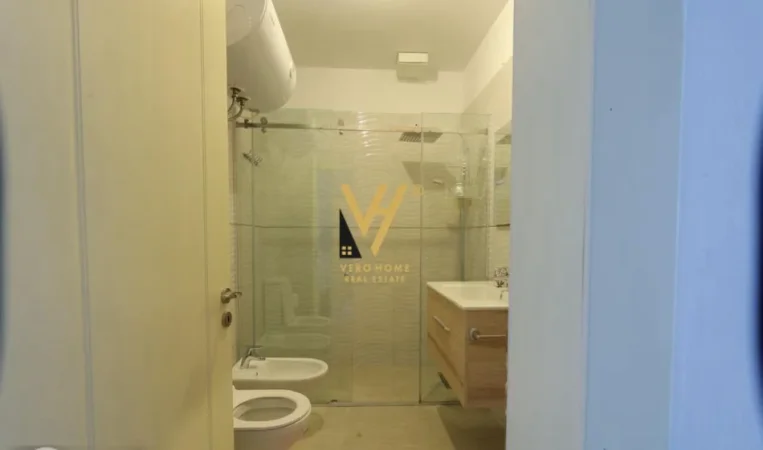 Tirane, shitet apartament 2+1+Ballkon Kati 8, 118 m² 197.000 € (RRUGA TODI SHKURTI)