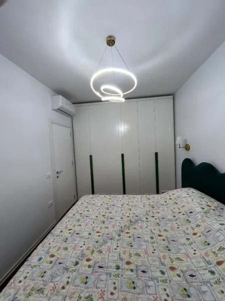 Tirane, jepet me qera apartament 1+1 Kati 5, 70 m² 550 € (The New Boulevard)