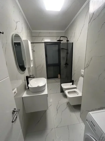 Tirane, jepet me qera apartament 1+1 Kati 5, 70 m² 550 € (The New Boulevard)