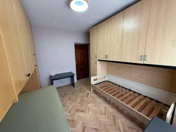 Tirane, jepet me qera apartament 2+1 Kati 2, 80 m² 550 € (RRUGA E ELBASANIT)