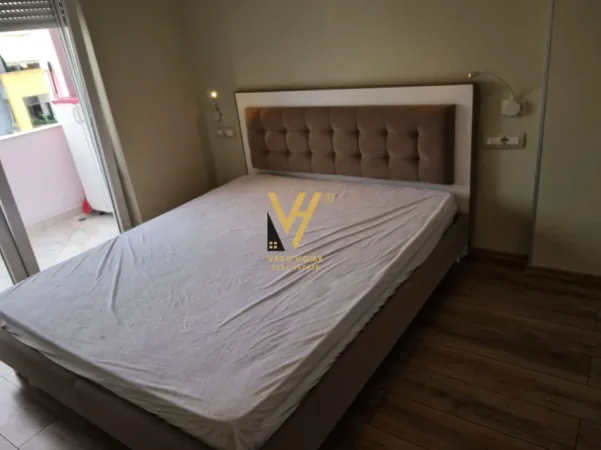 Tirane, jepet me qera apartament 1+1+Ballkon Kati 7, 65 m² 420 € (ASTIR)