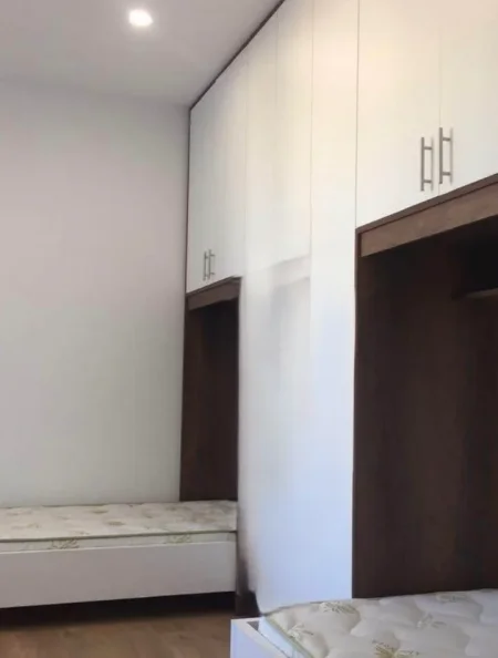 Shqiperi, jepet me qera apartament 2+1+Aneks+Ballkon Kati 6, 111 m² 733 € (ifran tomini)