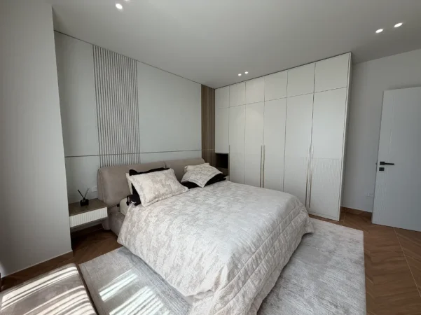 Tirane, shitet Vile , 540 m² 650.000 € (Roses Residence, Farkë e Vogël)
