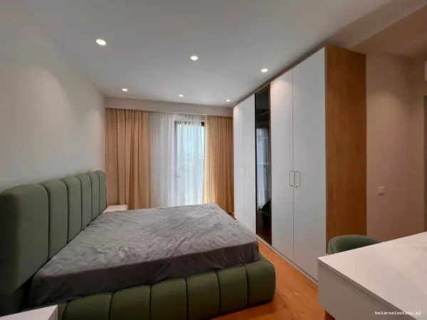 Tirane, jepet me qera apartament 2+1 , 100 m² 780 € (don bosko)