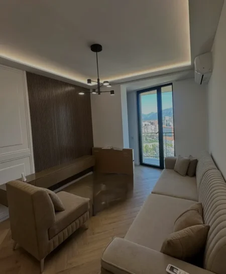 Tirane, jepet me qera apartament 1+1 Kati 15, 77 m² 855 € (GOLDEN TOWER)
