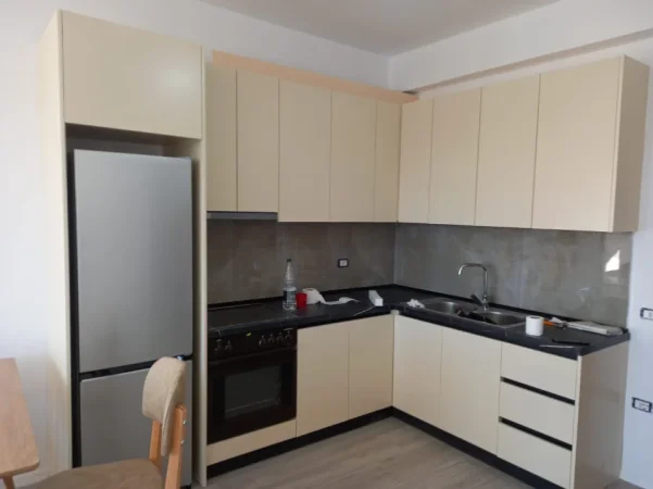 Tirane, jepet me qera apartament 1+1 Kati 8, 65 m² 400 € (Urban Gate Astir)