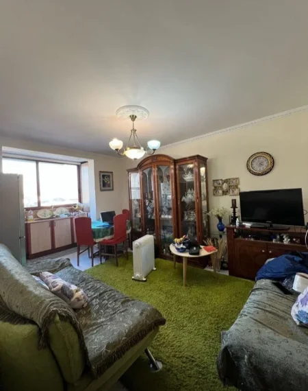 Tirane, jepet me qera apartament 2+1 Kati 5, 70 m² 500 € (Rruga Ferit Xhajko)