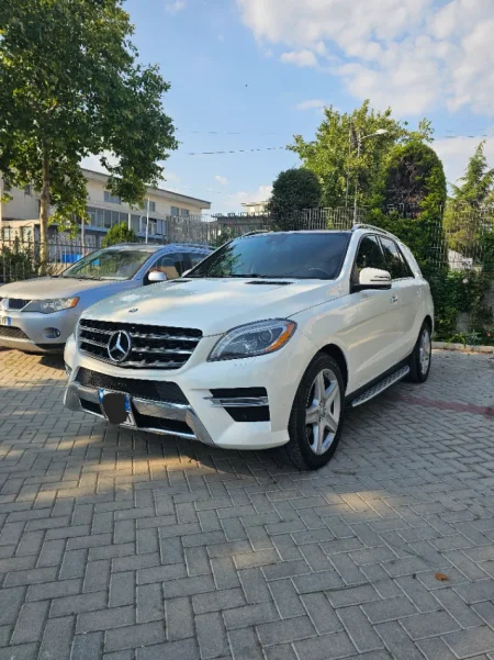 Fier, shes makine Mercedes Nafte, e bardhë automatik Klima 159.000 km 11.500 €
