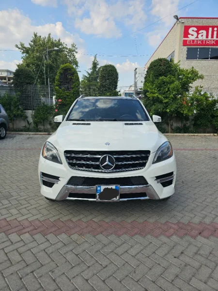 Fier, shes makine Mercedes Nafte, e bardhë automatik Klima 159.000 km 11.500 €