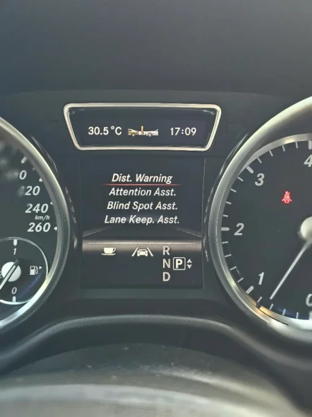 Fier, shes makine Mercedes Nafte, e bardhë automatik Klima 159.000 km 11.500 €