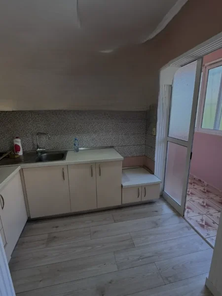 Tirane, shitet apartament 1+1 Kati 2, 66 m² 115.000 € (rruga irfan tomini)