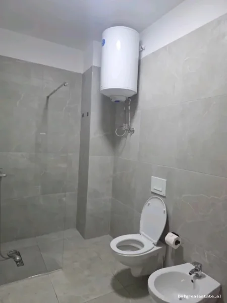 Tirane, jepet me qera apartament 1+1 Kati 4, 74 m² 530 €  dritan hoxha)
