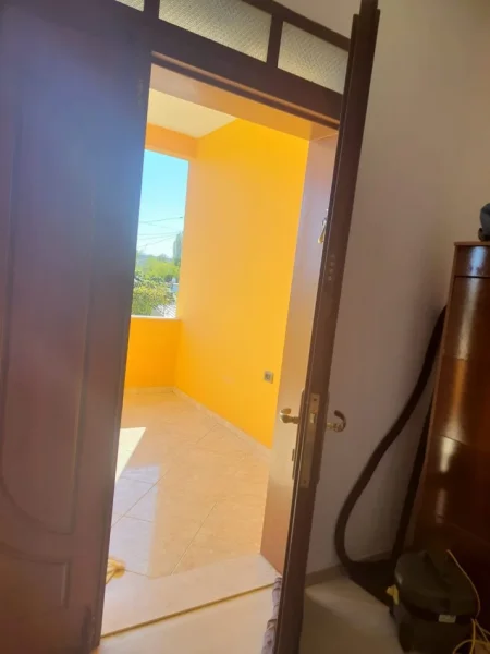 Tirane, jepet me qera apartament 2+1 Kati 2, 120 m² 500 € (Rruga jusuf gervalla)