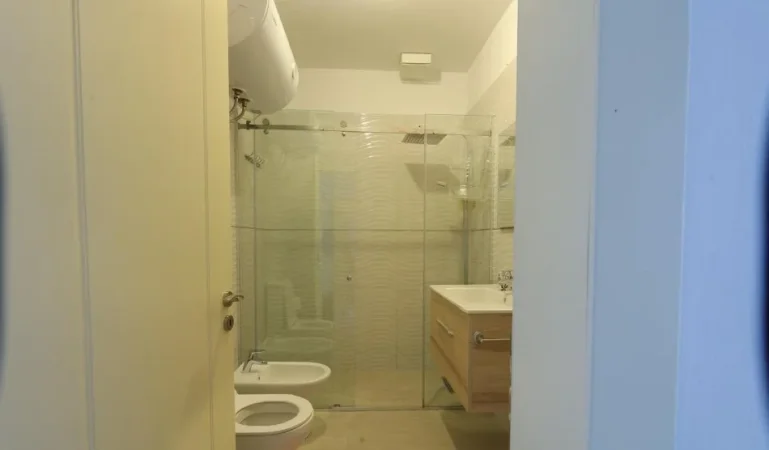 Tirane, shitet apartament 2+1 Kati 8, 118 m² 190.000 € (Tregu Elektrik)