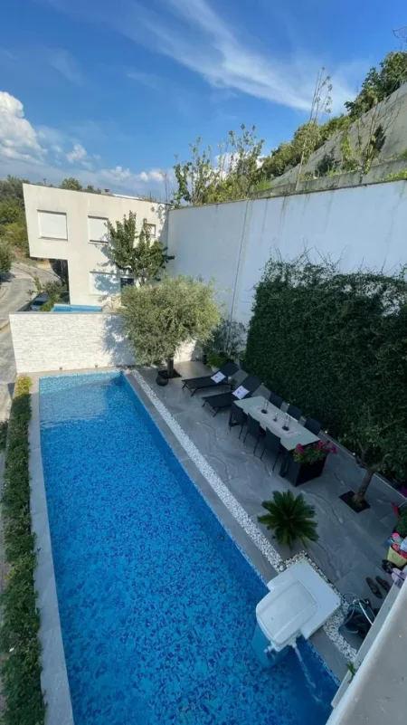Tirane, shitet Vile Vile 1 Katshe , 190 m² 620.000 € 