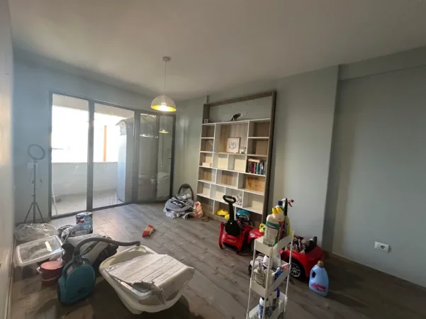 Tirane, shitet apartament 2+1+Ballkon Kati 5, 105 m² 168.000 € (Casa Italia)