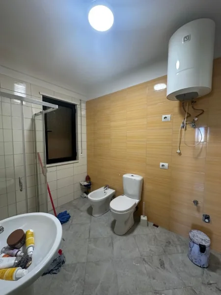 Tirane, shitet apartament 2+1+Ballkon Kati 5, 105 m² 168.000 € (Casa Italia)