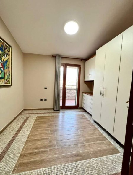 Tirane, shes apartament 4+1+2+ verande 275 m² (Stadiumi Air Albania)