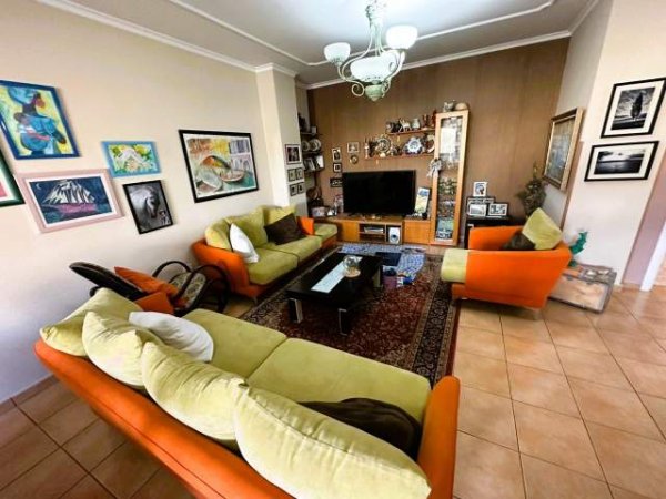 Tirane, shes apartament 3+1 137 m² 245.000 Euro (Bulevardi Zogu 1,tek Fakulteti i Shkencave)