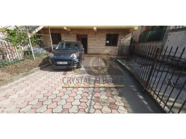 Tirane, jap me qera shtepi 2 Katshe Kati 1, 130 m² 500 Euro