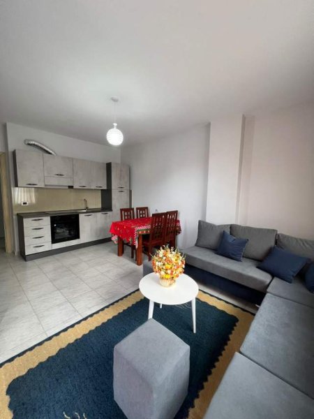 Tirane, jepet me qera apartament 1+1 Kati 6, 70 m² 350 Euro (Unaza e Re)