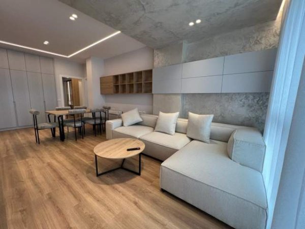 Tirane, jepet me qera apartament 2+1+BLK Kati 7, 101 m² 1.800 Euro (Rruga e Kosovareve)