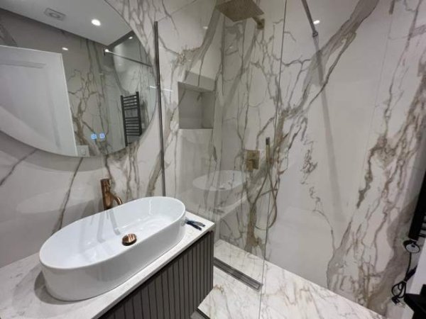 Tirane, jepet me qera apartament 2+1+BLK Kati 7, 101 m² 1.800 Euro (Rruga e Kosovareve)