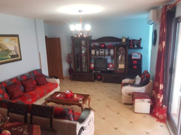 Shkoder, jepet me qera apartament 2+1+A+BLK Kati 7, 400 Euro (Vasil Shanto)