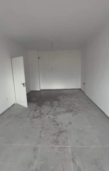 Tirane, jepet me qera apartament 1+1+BLK Kati 6, 75 m² 600 Euro (Kamez)