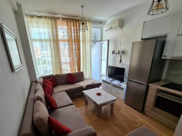Tirane, jepet me qera apartament 1+1+BLK Kati 2, 55 m² 580 Euro (Komuna e Parisit)