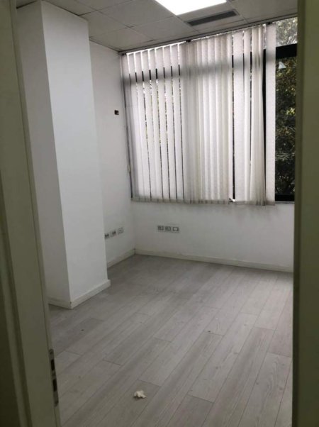 Tirane, jepet me qera zyre Kati 2, 60 m² 500 Euro (Inxhinjeria)