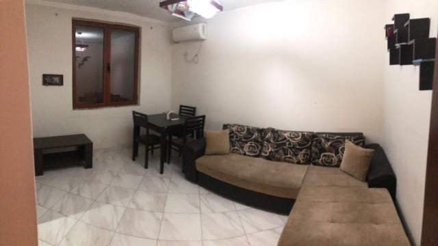 Tirane, jepet me qera zyre Kati 2, 60 m² 500 Euro (21 Dhjetori)