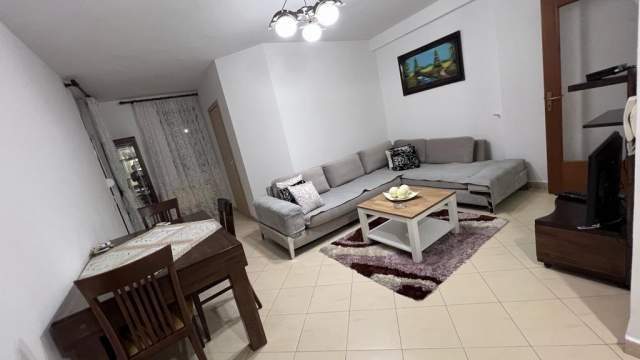 Tirane, jepet me qera apartament Kati 5, 87 m² 600 Euro