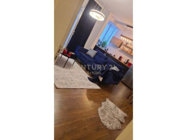 Tirane, jepet me qera apartament Kati 3, 80 m² 700 Euro
