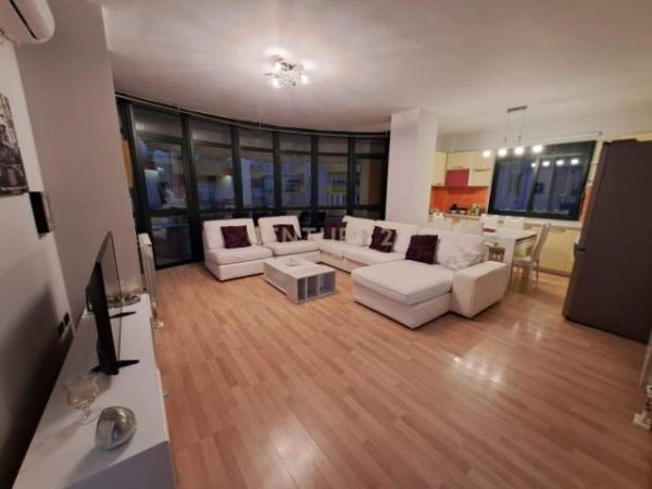 Tirane, jepet me qera apartament Kati 3, 125 m² 650 Euro (liqeni)