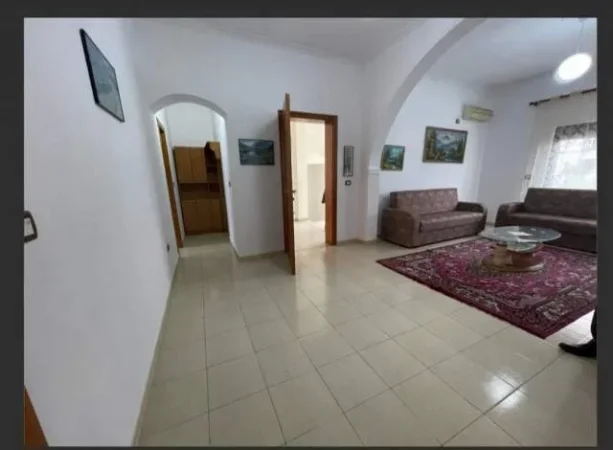 Durres, shitet Vile 3 Katshe, 320.000 Euro (Prane Fushes se Reres)