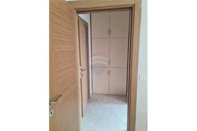 Tirane, jap me qera apartament 1+1+BLK Kati 6, 68 m² 350 Euro