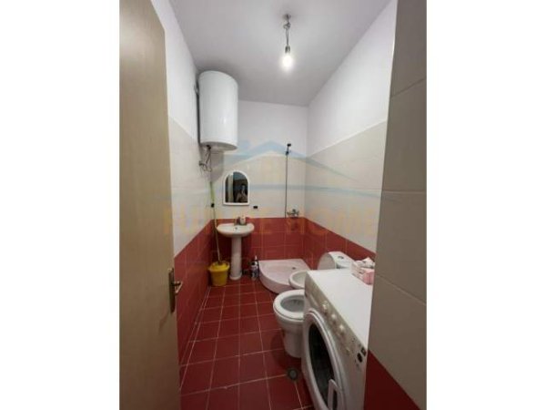 Tirane, jepet me qera apartament 1+1 Kati 7, 70 m² 350 Euro (Unaza e Re)