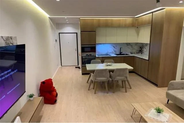 Tirane, jepet me qera apartament 2+1+BLK Kati 2, 105 m² 700 Euro