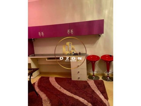 Tirane, jepet me qera apartament 2+1 Kati 5, 105 m² 400 Euro (YZBERISHT)