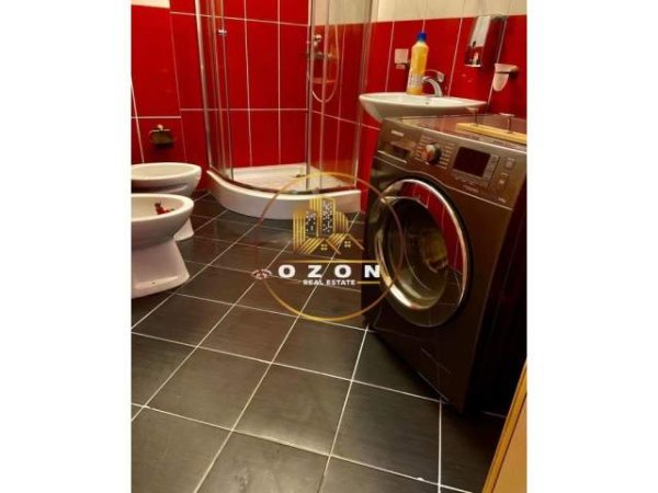 Tirane, jepet me qera apartament 2+1 Kati 5, 105 m² 400 Euro (YZBERISHT)