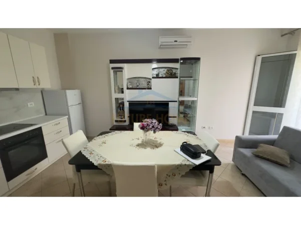 Tirane, jepet me qera apartament 1+1+PARKIM  Kati 1, 65 m² 400 € (ASTIR)