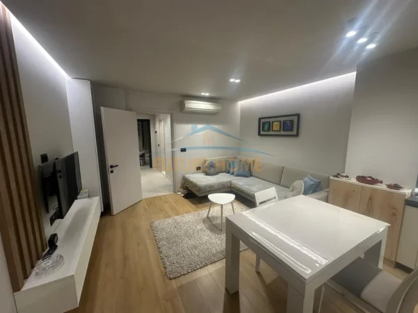 Tirane, jepet me qera apartament 1+1 Kati 4, 78 m² 850 € (KOMUNA E PARISIT)