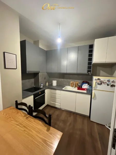Tirane, shitet apartament 1+1 Kati 5, 55 m² 105.000 € (MISTO MAME)