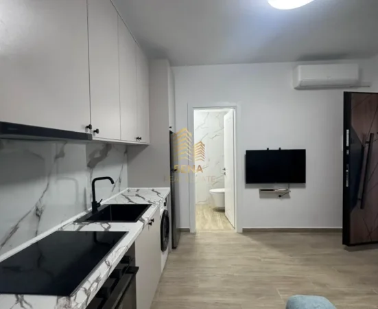 Tirane, jepet me qera apartament 1+1 Kati 1, 52 m² 450 € (5 Maj)
