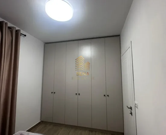 Tirane, jepet me qera apartament 1+1 Kati 1, 52 m² 450 € (5 Maj)