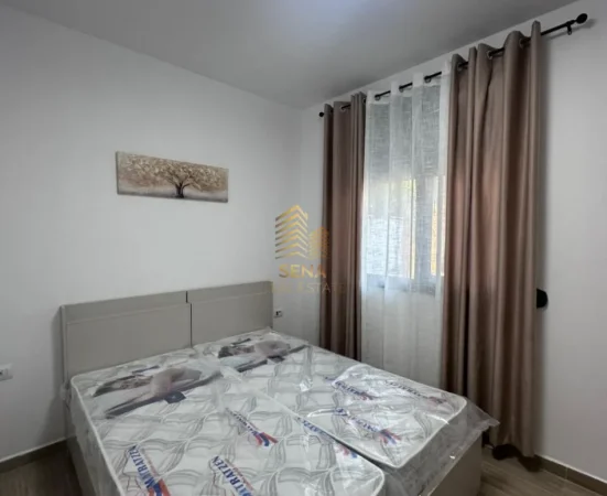 Tirane, jepet me qera apartament 1+1 Kati 1, 52 m² 450 € (5 Maj)