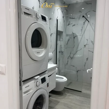 Tirane, jepet me qera apartament 1+1 , 55 m² 550 € (5 MAJI)