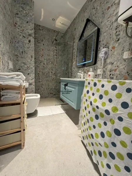 Tirane, jepet me qera apartament 1+1 , 6.500 € (MINE PEZA)
